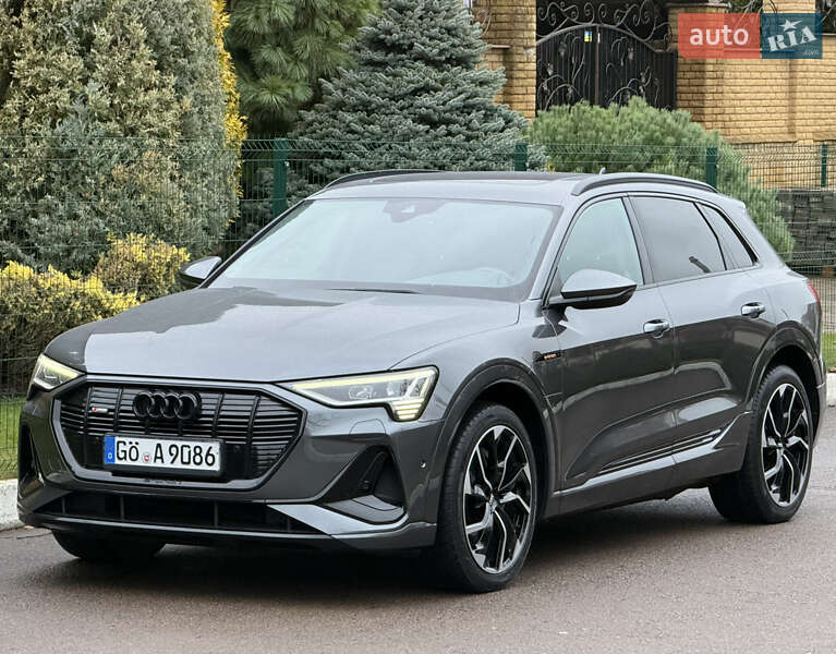 Внедорожник / Кроссовер Audi e-tron 2022 в Ровно