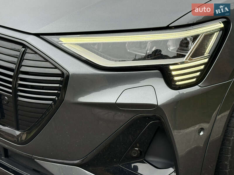 Внедорожник / Кроссовер Audi e-tron 2022 в Ровно