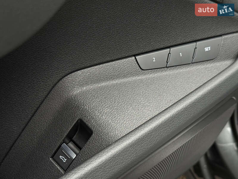 Внедорожник / Кроссовер Audi e-tron 2022 в Ровно