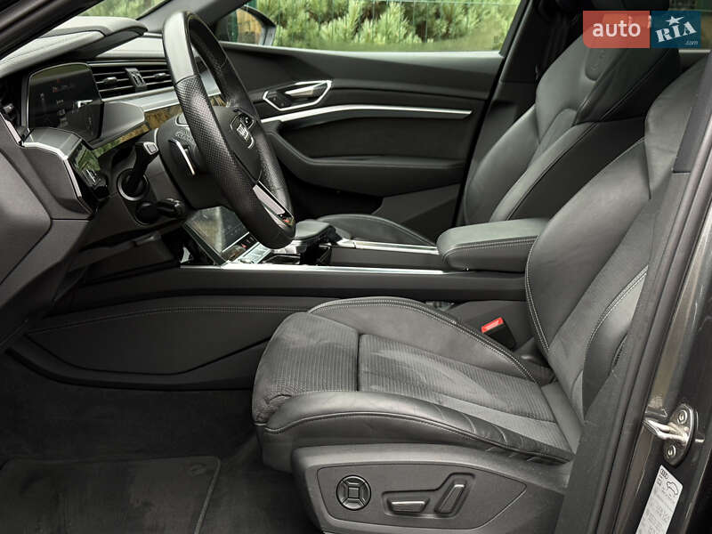 Внедорожник / Кроссовер Audi e-tron 2022 в Ровно