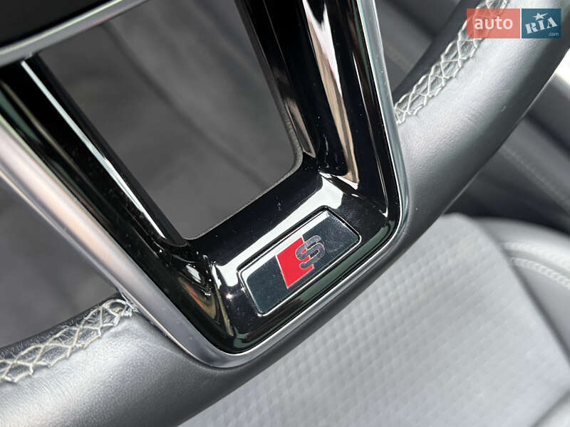 Внедорожник / Кроссовер Audi e-tron 2022 в Ровно