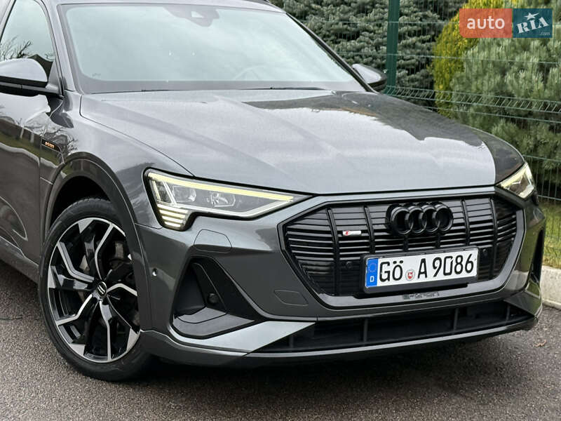 Внедорожник / Кроссовер Audi e-tron 2022 в Ровно