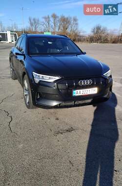 Внедорожник / Кроссовер Audi e-tron 2019 в Киеве