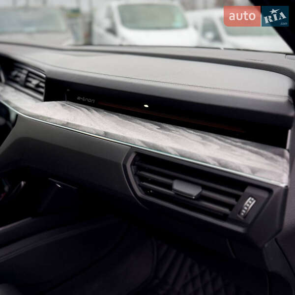 Внедорожник / Кроссовер Audi e-tron 2019 в Киеве фото 29 Внедорожник / Кроссовер Audi e-tron 2019 в Киеве