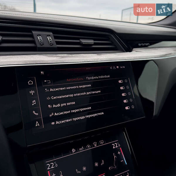 Внедорожник / Кроссовер Audi e-tron 2019 в Киеве фото 43 Внедорожник / Кроссовер Audi e-tron 2019 в Киеве