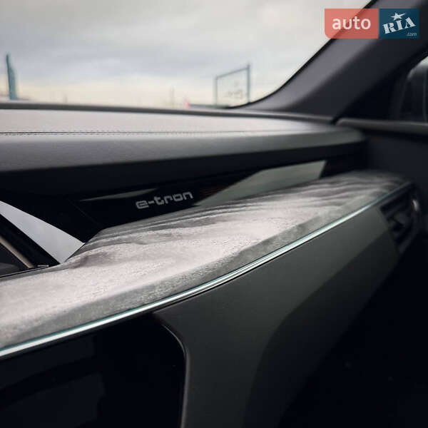 Внедорожник / Кроссовер Audi e-tron 2019 в Киеве фото 53 Внедорожник / Кроссовер Audi e-tron 2019 в Киеве