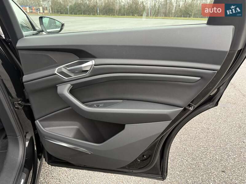 Внедорожник / Кроссовер Audi e-tron 2020 в Львове