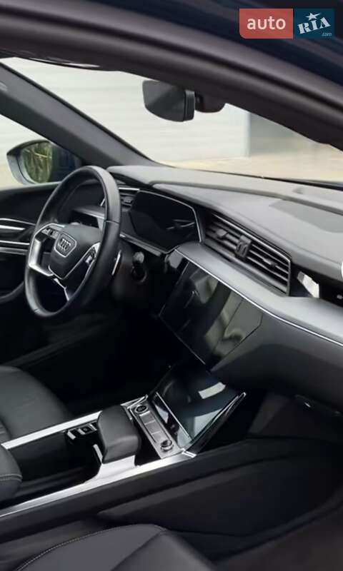 Внедорожник / Кроссовер Audi e-tron 2021 в Черновцах