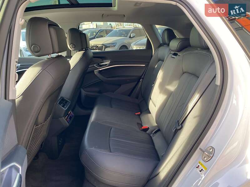 Внедорожник / Кроссовер Audi e-tron 2021 в Львове фото 21 Внедорожник / Кроссовер Audi e-tron 2021 в Львове