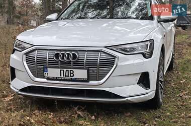 Внедорожник / Кроссовер Audi e-tron 2019 в Киеве