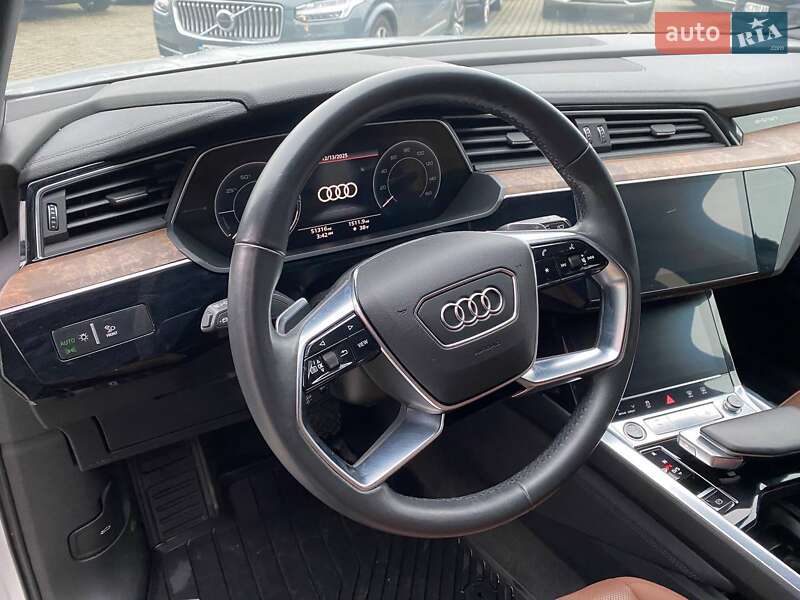 Внедорожник / Кроссовер Audi e-tron 2021 в Львове фото 12 Внедорожник / Кроссовер Audi e-tron 2021 в Львове