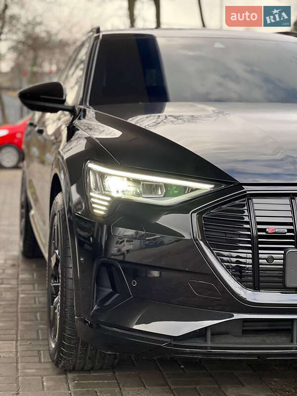 Внедорожник / Кроссовер Audi e-tron 2022 в Днепре