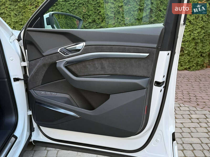 Внедорожник / Кроссовер Audi e-tron 2020 в Ровно