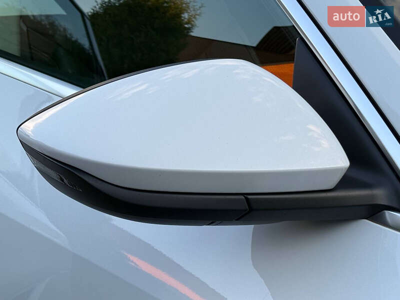 Внедорожник / Кроссовер Audi e-tron 2020 в Ровно