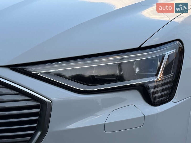Внедорожник / Кроссовер Audi e-tron 2020 в Ровно