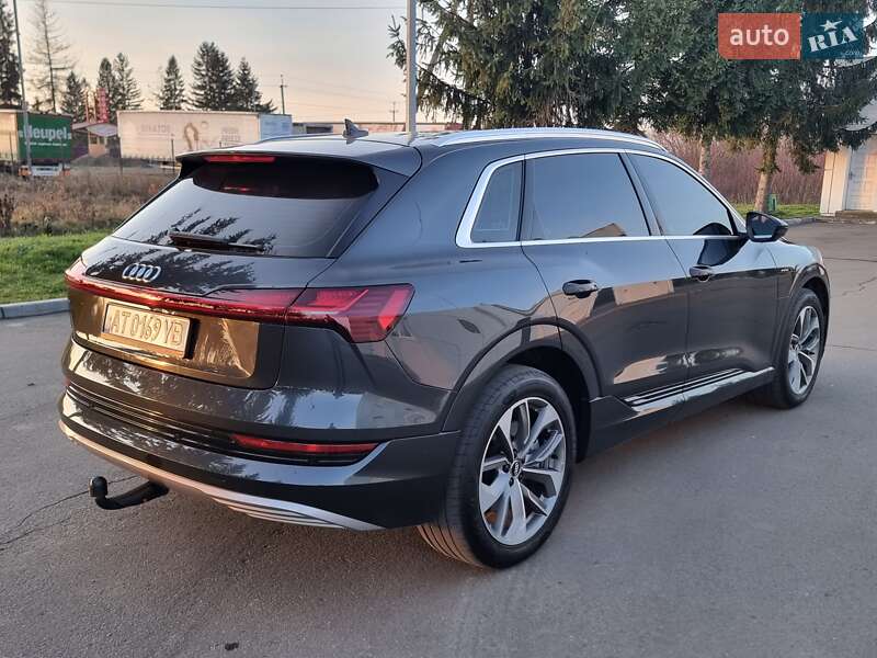 Внедорожник / Кроссовер Audi e-tron 2020 в Коломые