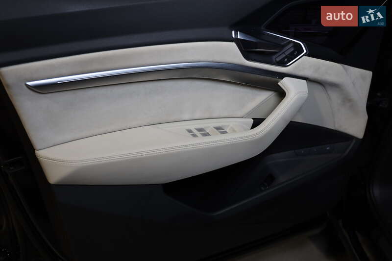 Внедорожник / Кроссовер Audi e-tron 2019 в Луцке фото 13 Внедорожник / Кроссовер Audi e-tron 2019 в Луцке