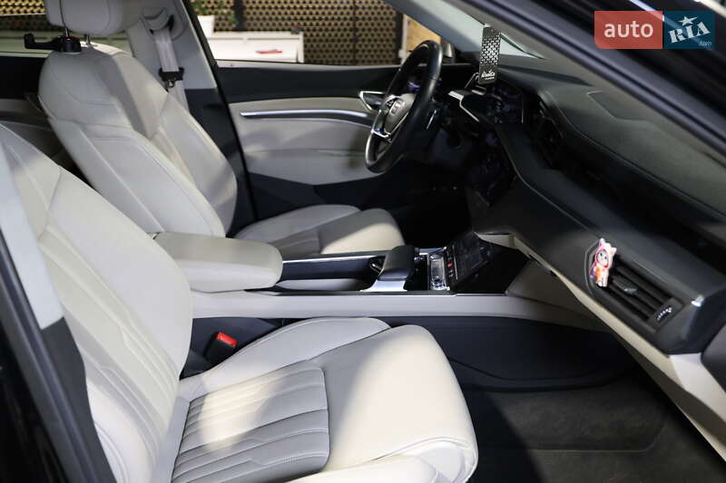 Внедорожник / Кроссовер Audi e-tron 2019 в Луцке фото 37 Внедорожник / Кроссовер Audi e-tron 2019 в Луцке