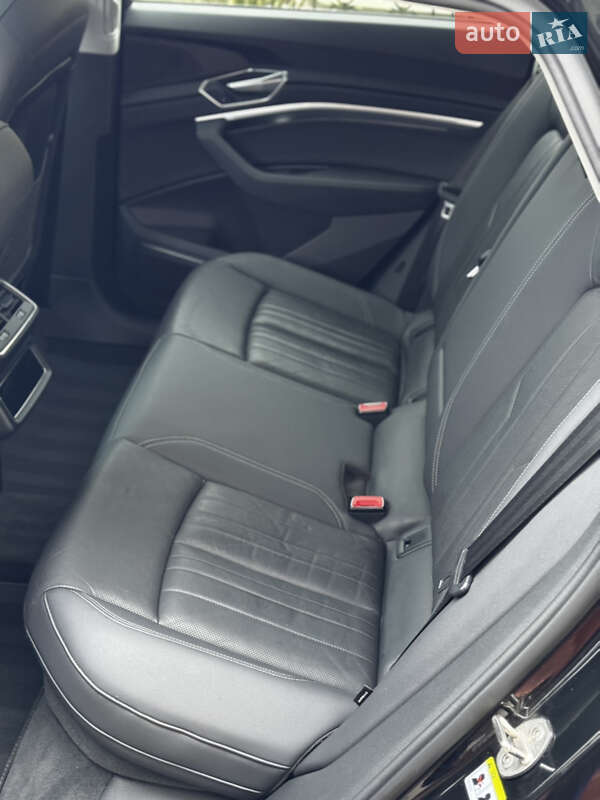 Внедорожник / Кроссовер Audi e-tron 2019 в Дрогобыче