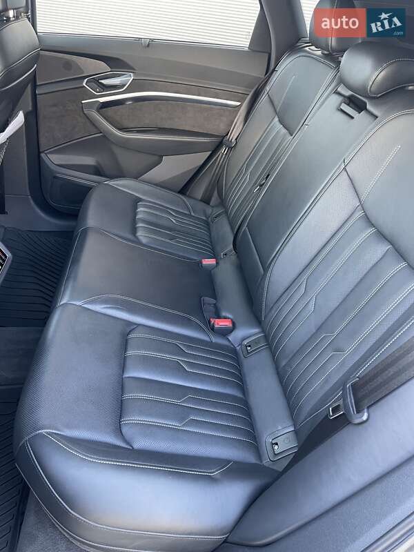 Внедорожник / Кроссовер Audi e-tron 2019 в Ивано-Франковске