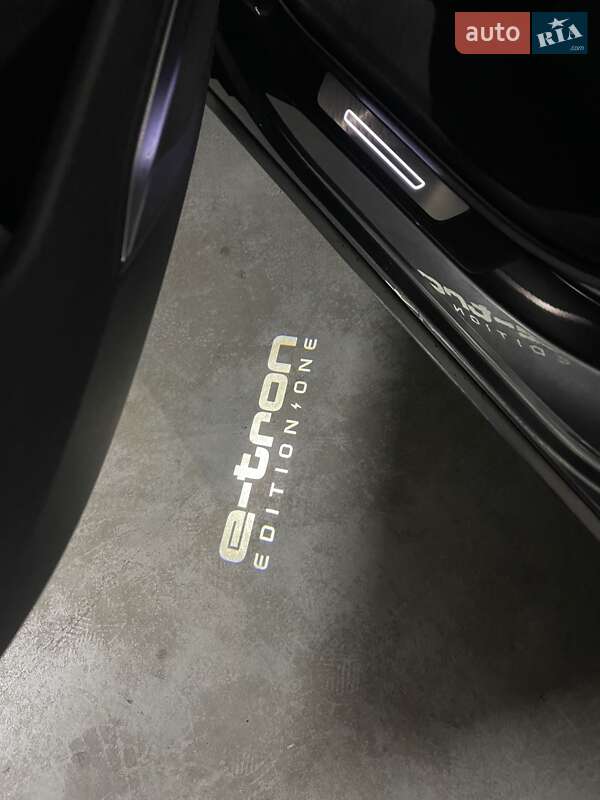 Внедорожник / Кроссовер Audi e-tron 2019 в Ивано-Франковске