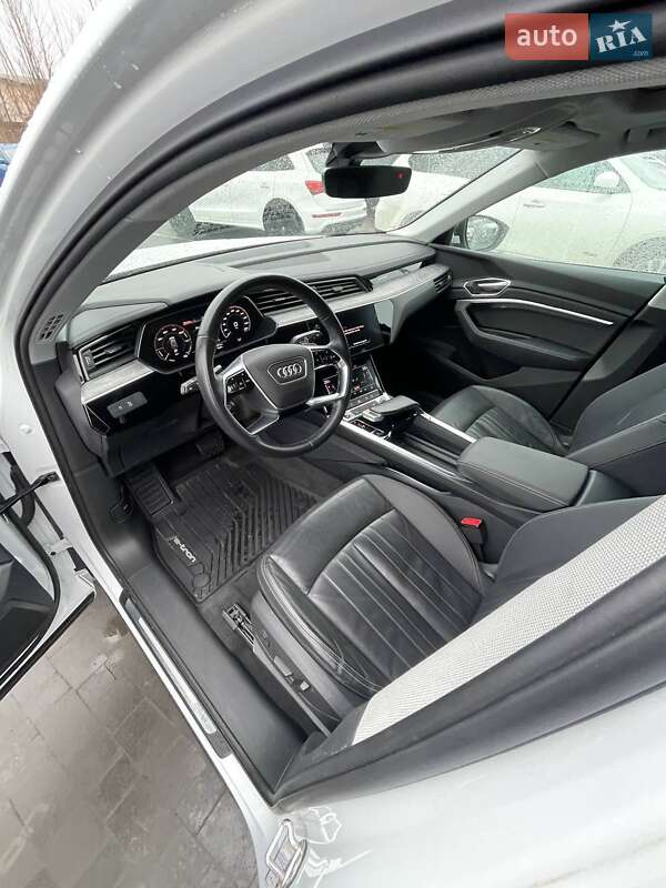 Внедорожник / Кроссовер Audi e-tron 2021 в Львове