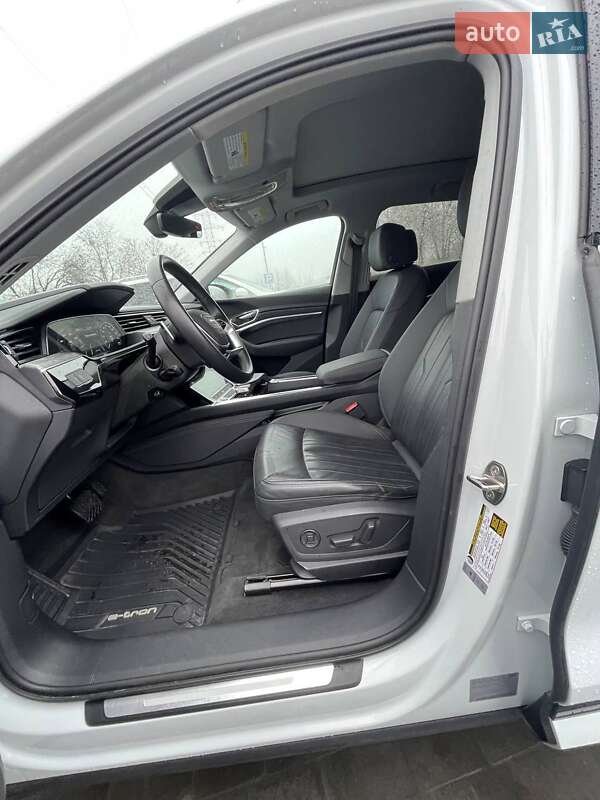 Внедорожник / Кроссовер Audi e-tron 2021 в Львове