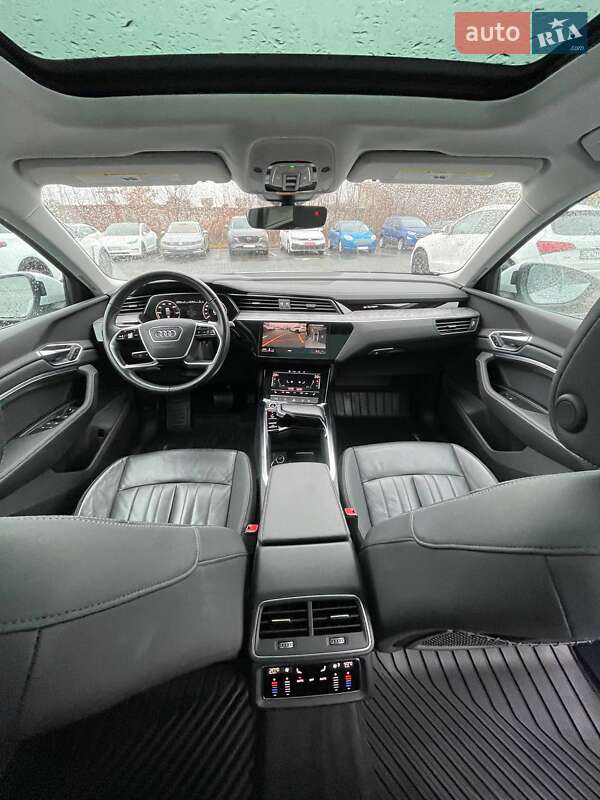 Внедорожник / Кроссовер Audi e-tron 2021 в Львове