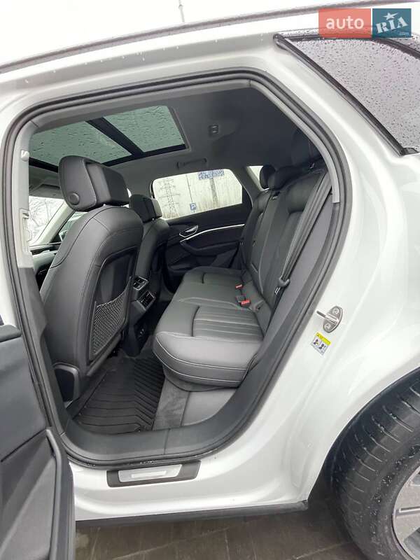 Внедорожник / Кроссовер Audi e-tron 2020 в Львове фото 27 Внедорожник / Кроссовер Audi e-tron 2020 в Львове