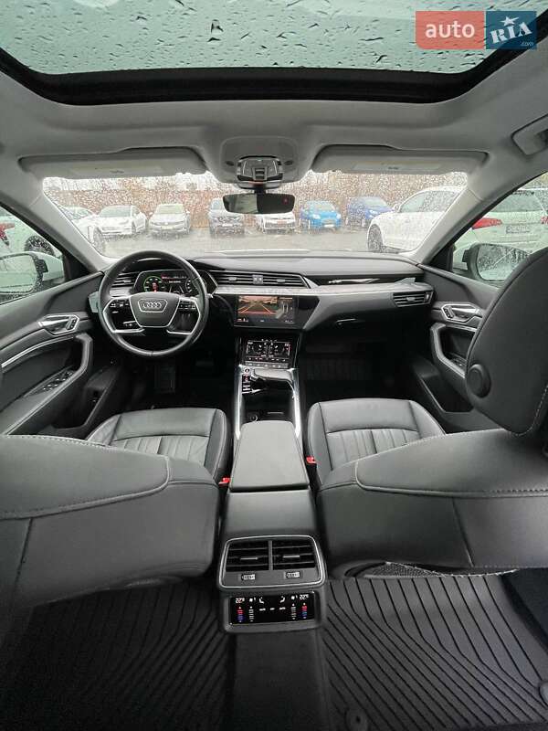 Внедорожник / Кроссовер Audi e-tron 2020 в Львове фото 31 Внедорожник / Кроссовер Audi e-tron 2020 в Львове