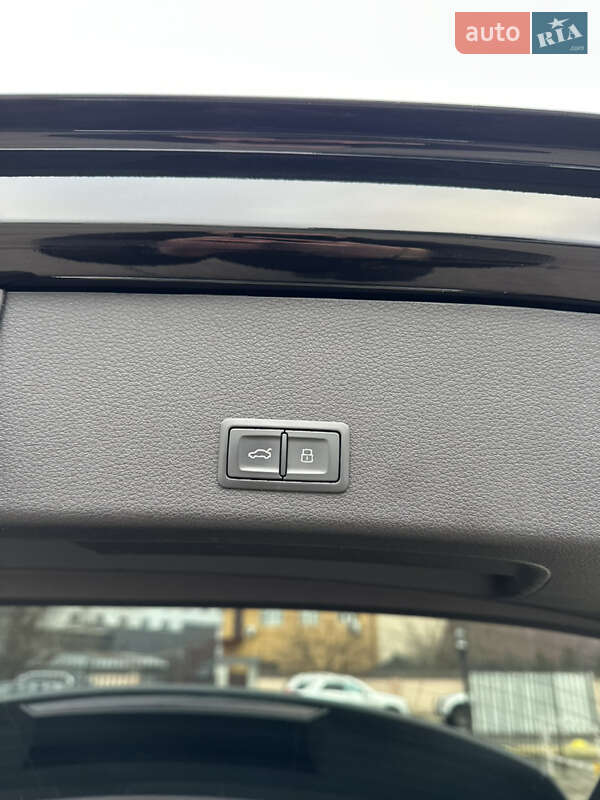 Внедорожник / Кроссовер Audi e-tron 2019 в Киеве