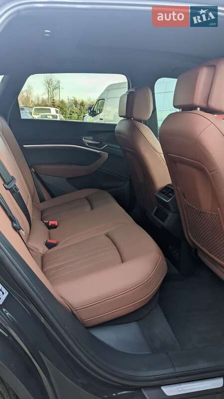 Внедорожник / Кроссовер Audi e-tron 2022 в Львове фото 13 Внедорожник / Кроссовер Audi e-tron 2022 в Львове