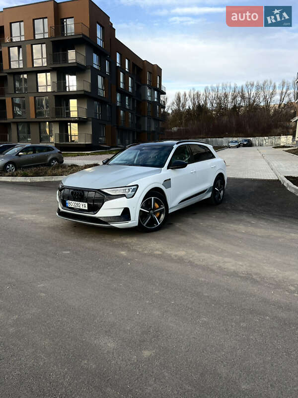 Внедорожник / Кроссовер Audi e-tron 2019 в Тернополе
