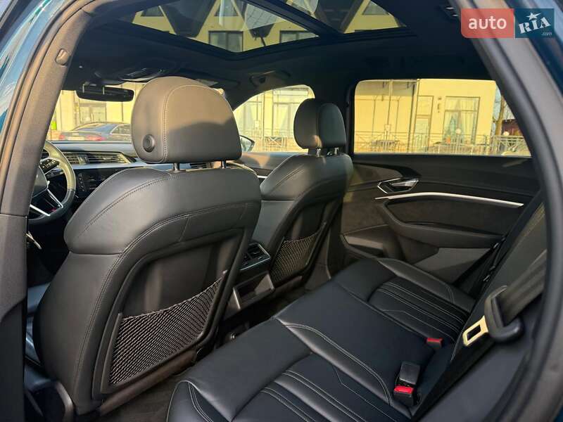 Внедорожник / Кроссовер Audi e-tron 2019 в Хусте