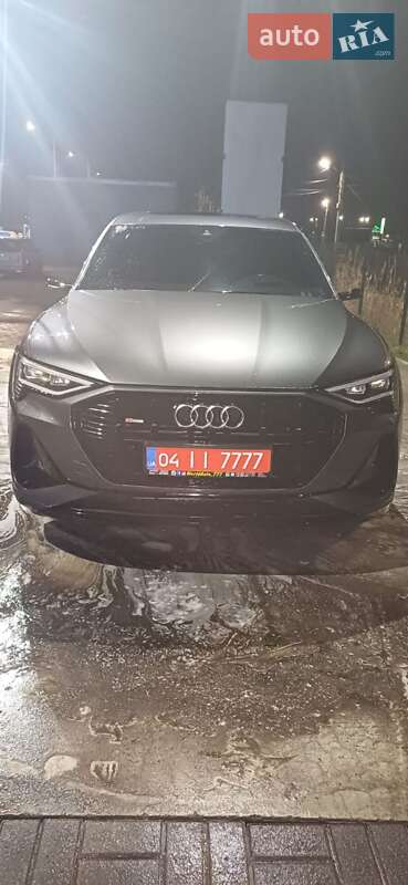 Позашляховик / Кросовер Audi e-tron 2021 в Дніпрі