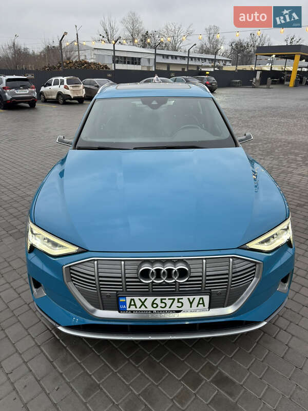 Внедорожник / Кроссовер Audi e-tron 2019 в Харькове