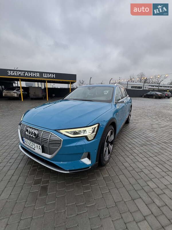 Внедорожник / Кроссовер Audi e-tron 2019 в Харькове