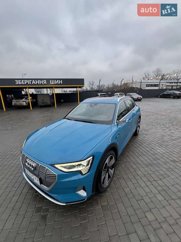 Внедорожник / Кроссовер Audi e-tron 2019 в Харькове
