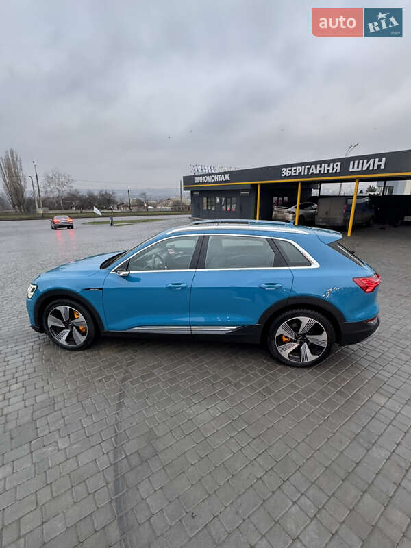 Внедорожник / Кроссовер Audi e-tron 2019 в Харькове
