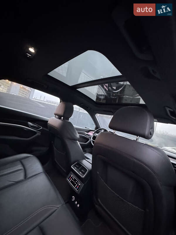 Внедорожник / Кроссовер Audi e-tron 2019 в Харькове