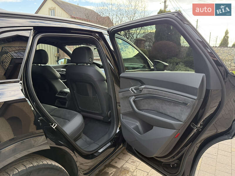 Внедорожник / Кроссовер Audi e-tron 2021 в Тернополе