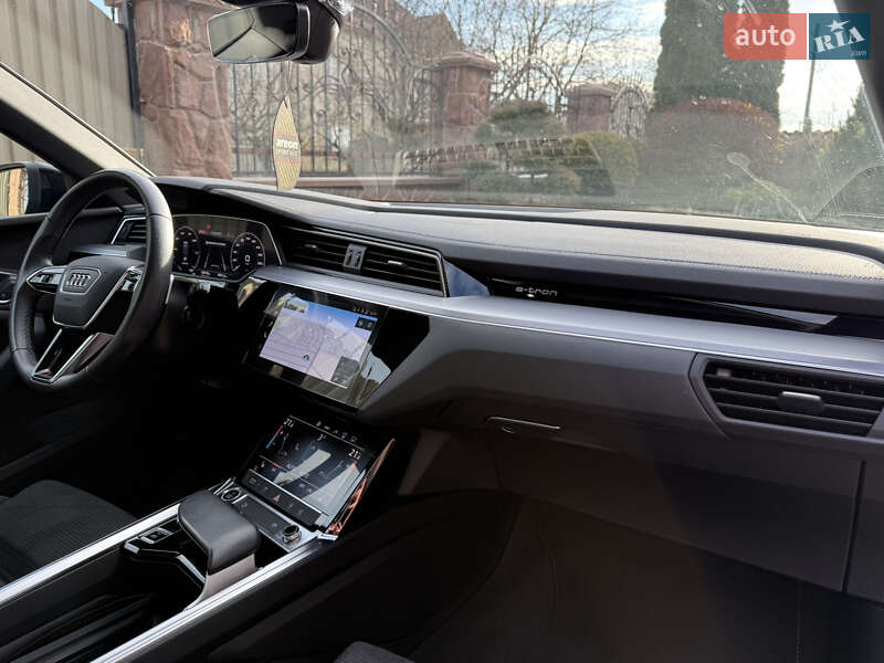 Внедорожник / Кроссовер Audi e-tron 2021 в Тернополе