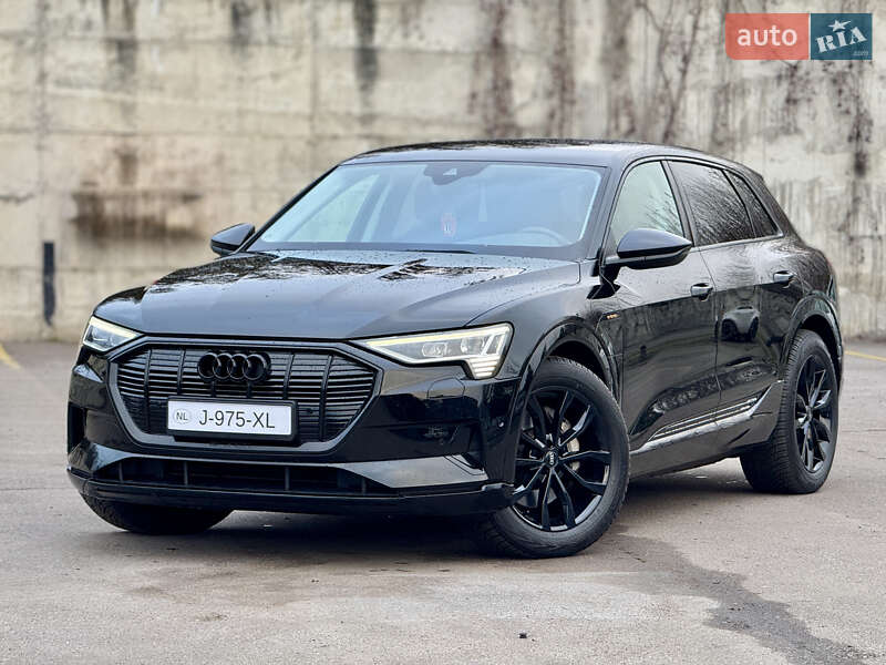 Внедорожник / Кроссовер Audi e-tron 2021 в Ровно фото 13 Внедорожник / Кроссовер Audi e-tron 2021 в Ровно