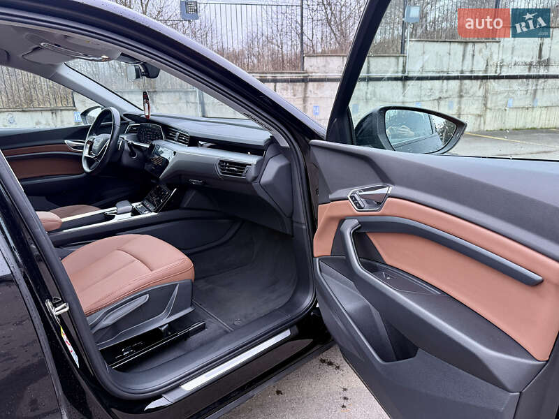 Внедорожник / Кроссовер Audi e-tron 2021 в Ровно фото 34 Внедорожник / Кроссовер Audi e-tron 2021 в Ровно