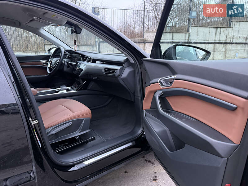 Внедорожник / Кроссовер Audi e-tron 2021 в Ровно фото 39 Внедорожник / Кроссовер Audi e-tron 2021 в Ровно