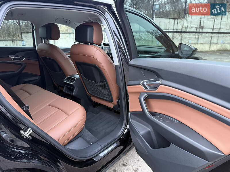 Внедорожник / Кроссовер Audi e-tron 2021 в Ровно фото 44 Внедорожник / Кроссовер Audi e-tron 2021 в Ровно