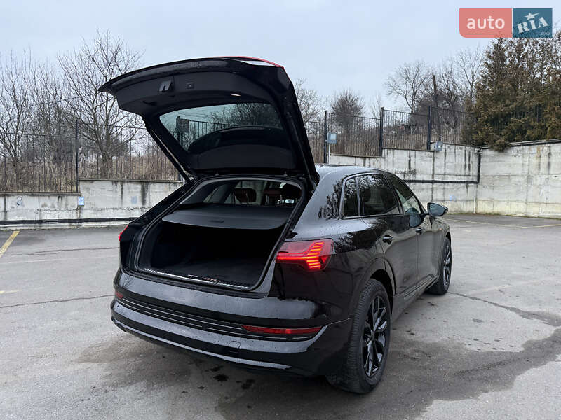 Внедорожник / Кроссовер Audi e-tron 2021 в Ровно фото 49 Внедорожник / Кроссовер Audi e-tron 2021 в Ровно