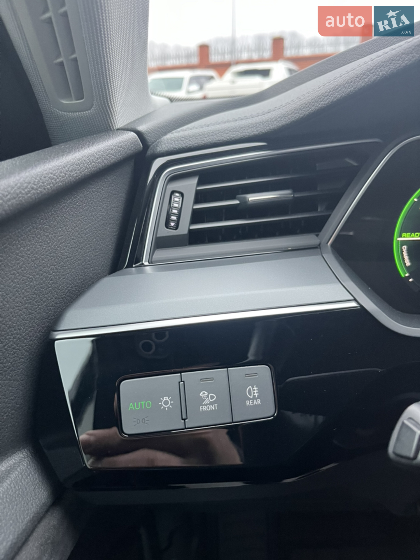2020 Audi e-tron - мініатюра 29