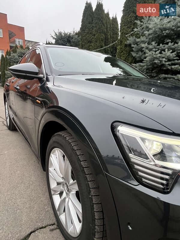 Внедорожник / Кроссовер Audi e-tron 2020 в Умани фото 36 Внедорожник / Кроссовер Audi e-tron 2020 в Умани