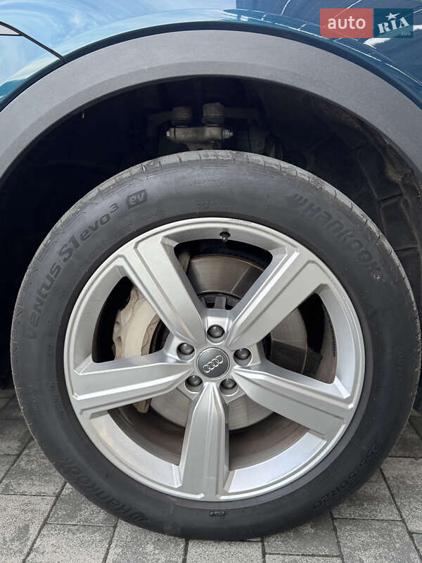 Внедорожник / Кроссовер Audi e-tron 2020 в Львове